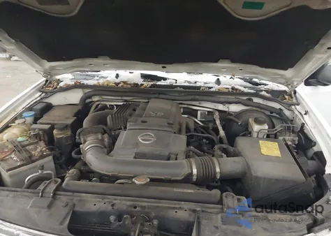 2012 Nissan Pathfinder S z USA, uszkodzony, nr VIN 5N1AR1NB2CC637853